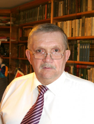 Смолин Евгений Владимирович.